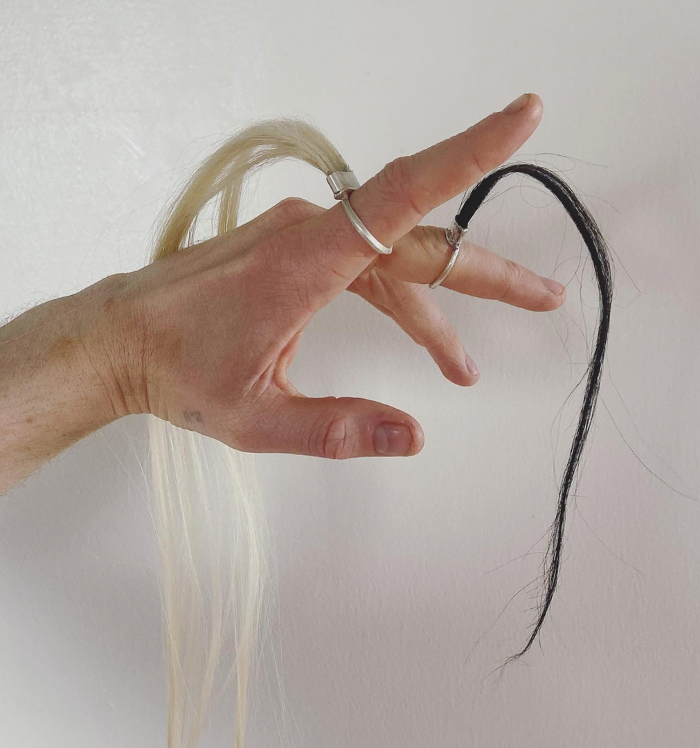 Finger Wig